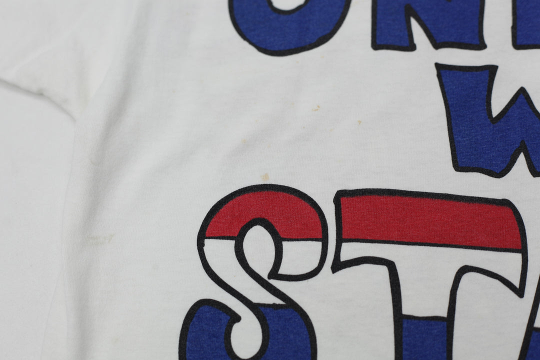 1995 Vintage Tazmanian Devil USA Flag T-Shirt Made in USA White L