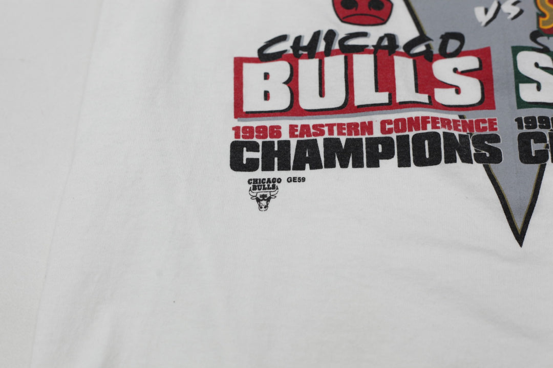 1996 Vintage Bulls Vs. Sonics NBA Finals T-Shirt S.Stitch Made In USA M - Migration_T-Shirts - B2G1, Category_Default Category/VINTAGE, Category_Default Category/VINTAGE/MEN - detail view