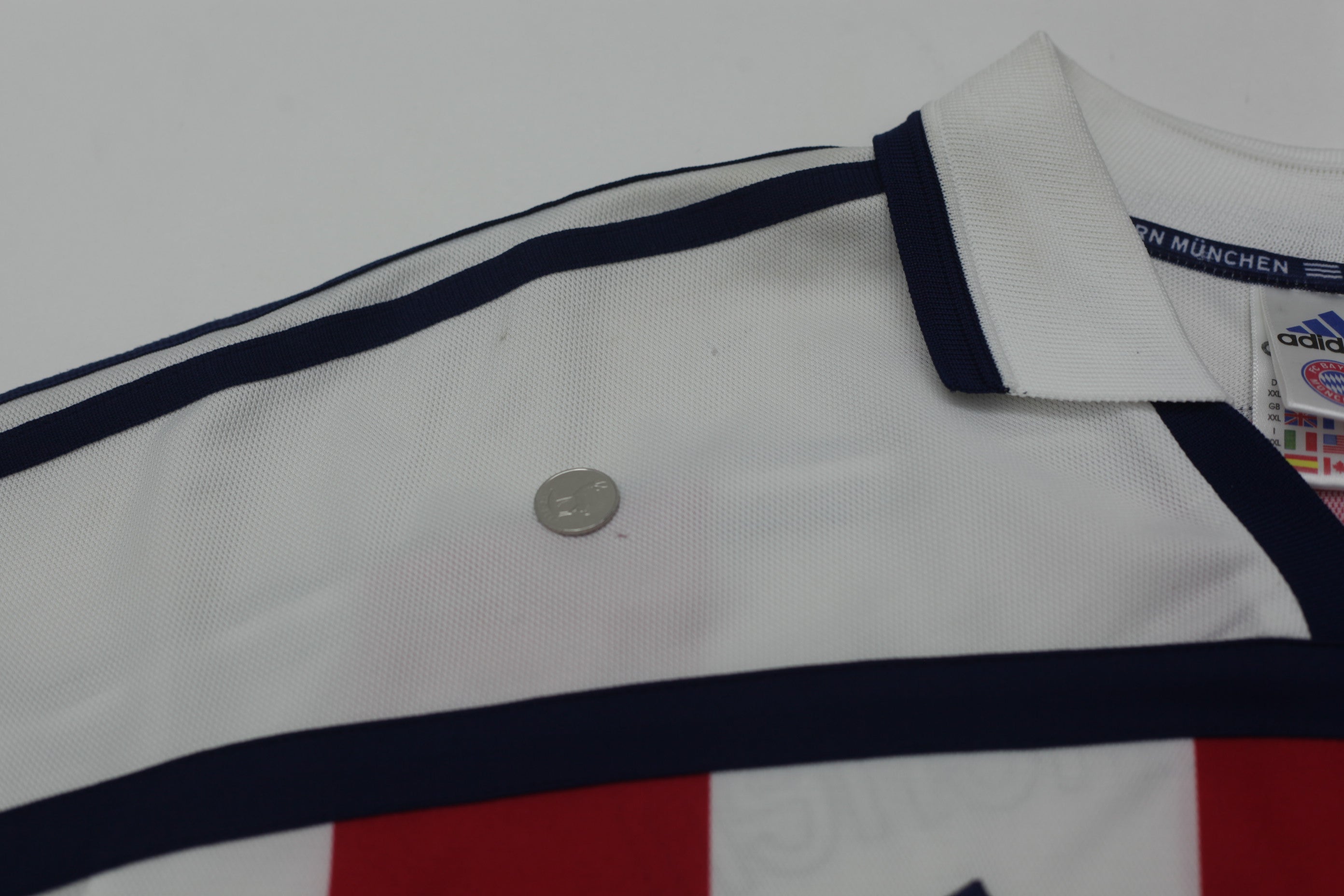 Shop 2000-2002 Vintage Adidas FC Bayern Munchen Football Jersey