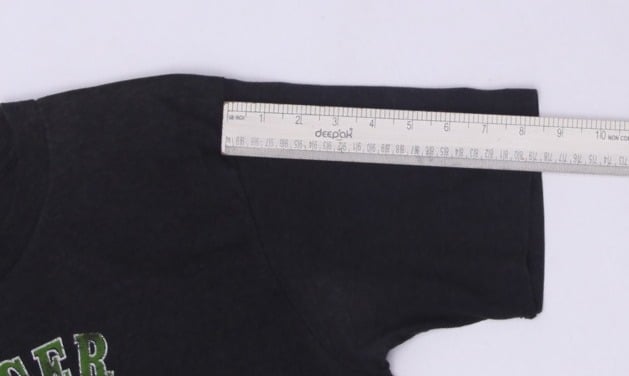 Vintage 80s Roger Waters Album "Radio K.A.O.S." Single Stitch T-Shirt | Migration_T-Shirts - View 6 | Fashion Rerun