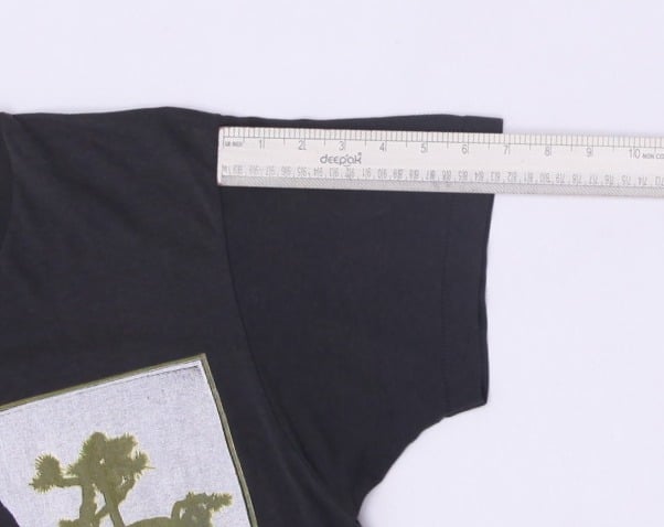Vintage U2 "The Joshua Tree Tour 1987" Band T-Shirt Single Stitch | Migration_T-Shirts - View 9 | Fashion Rerun