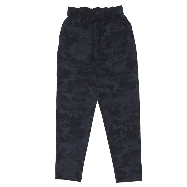 Ladies Lululemon Camouflaged Pants