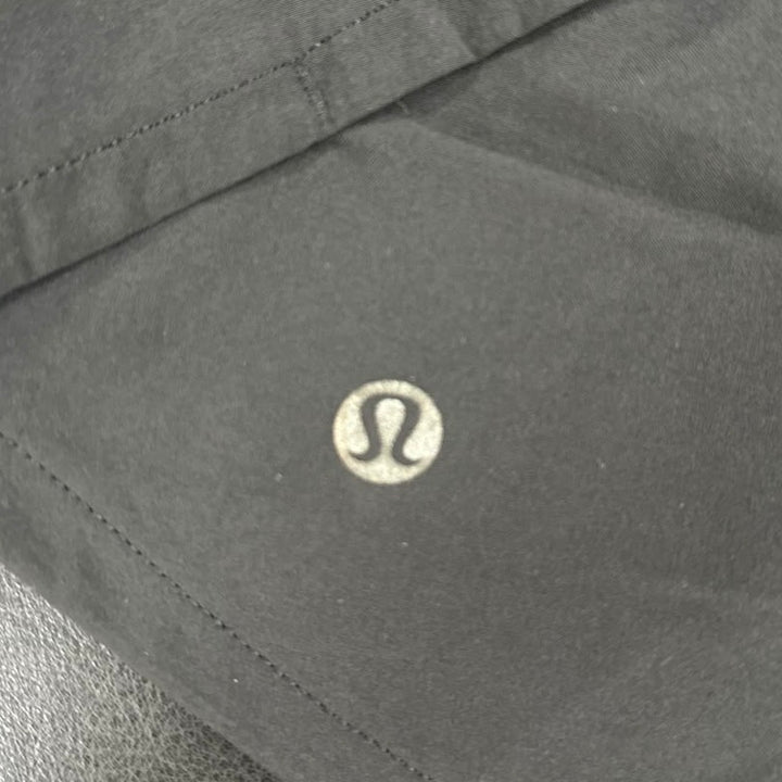 Ladies Lululemon Low-Rise Technical Running Shorts with Inner Liner Size 2