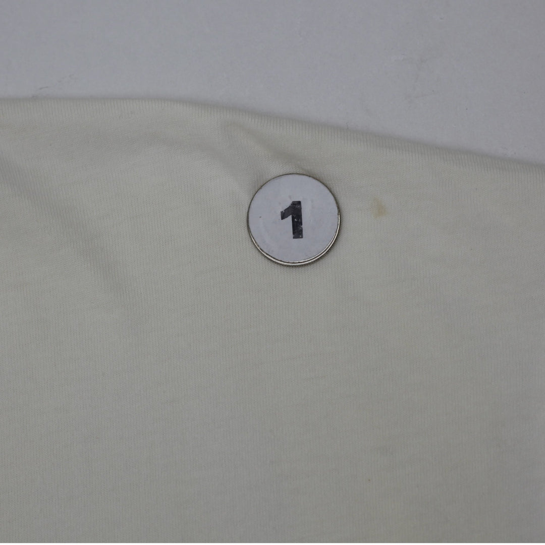 Vintage 90s Pepé Le Pew "Ze Keesing Bandit" T-Shirt Off-White Cream Graphic Single Stitch T-Shirt