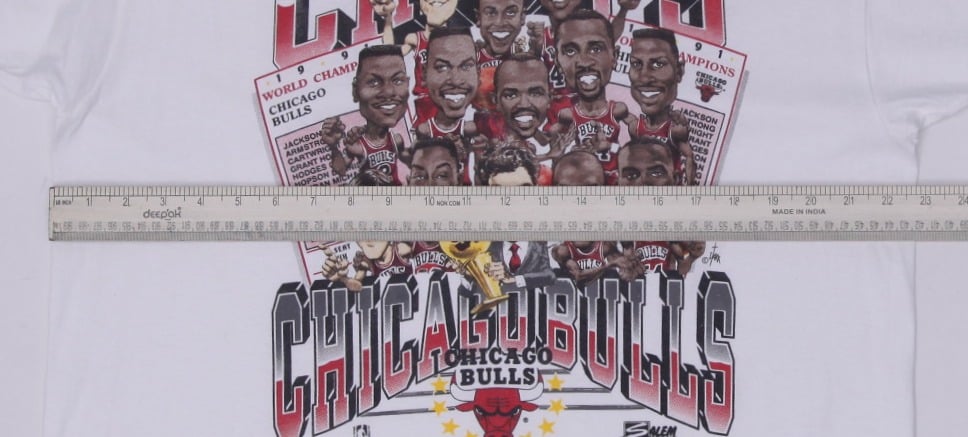 Vintage 1991 Chicago Bulls NBA World Champs Caricature White T-Shirt US XL | Migration_T-Shirts - Alternate V | Fashion Rerun