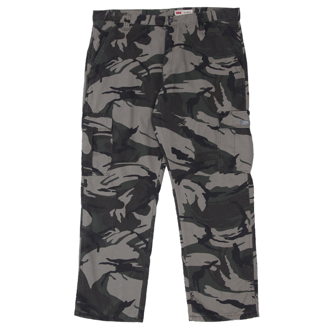 Mens Wrangler Relaxed Fit Fleece Lined Forest Camo Cargo Pants - Fashion Rerun Vintage Migration_Pants