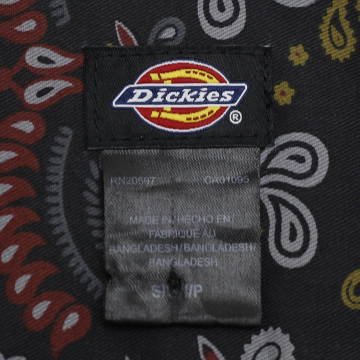 Mens Dickies Paisley Bandana Print Short Sleeve Button-Up Shirt