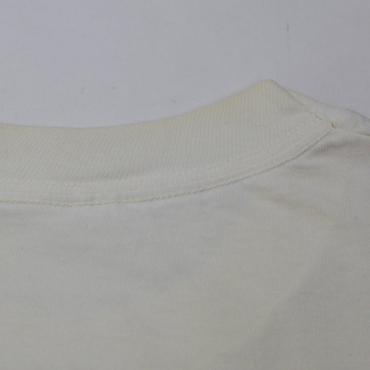 Vintage 90s Pepé Le Pew "Ze Keesing Bandit" T-Shirt Off-White Cream Graphic Single Stitch T-Shirt