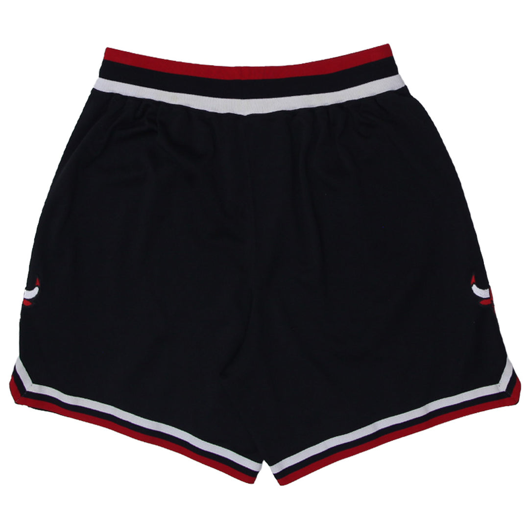 Vintage Embroidered Nike Logo Chicago Bulls Patch Sports Shorts - Fashion Rerun Vintage Migration_Shorts