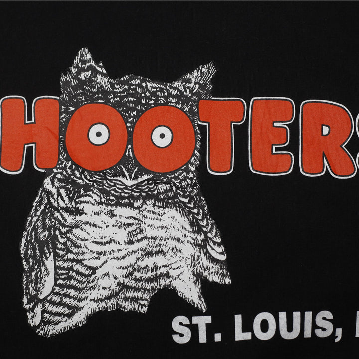 Vintage Vintage 90s Hooters St Louis MO graphic T-Shirt Size XXL