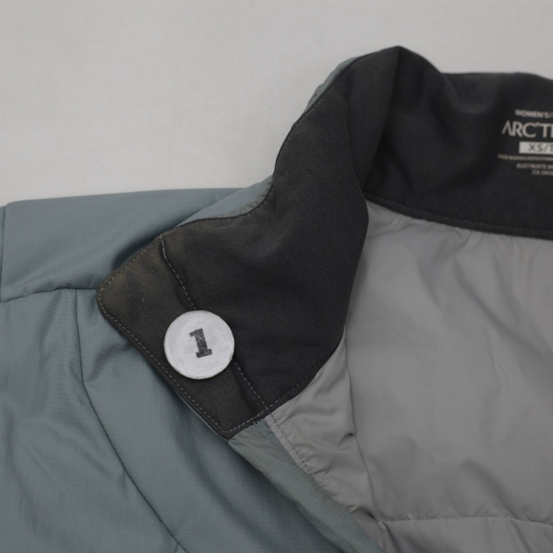 Ladies Arc'teryx Gray Light Blue Insulated Zipper Lightweight Jacket XS | Migration_Jackets - View 9 | Fashion Rerun