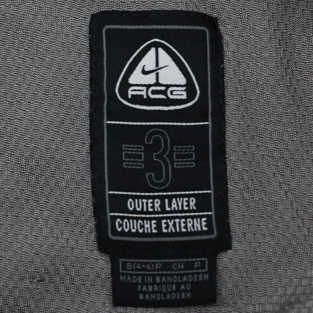 Ladies Nike ACG Outer Layer 3 Quilted Lightweight Jacket Size S