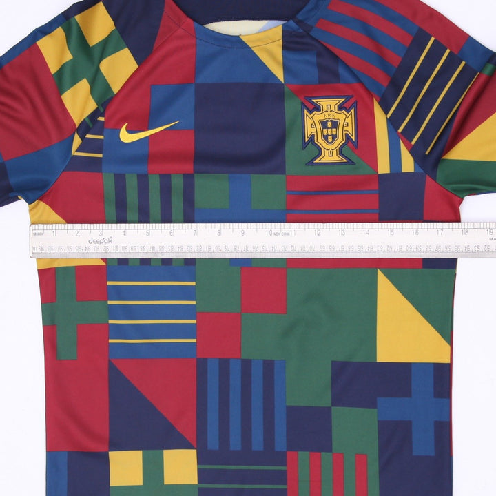 Mens NikePortugal 2022 FIFA World Cup Geometric Warm Up Jersey Size S