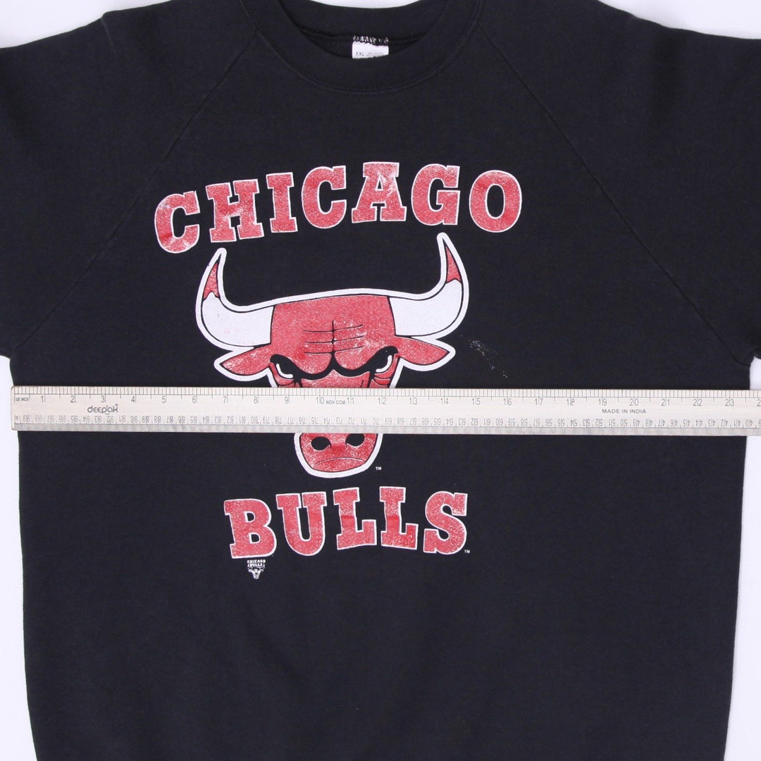 Vintage Mens Fruit of the Loom 90s Chicago Bulls Graphic Crewneck Sweatshirt