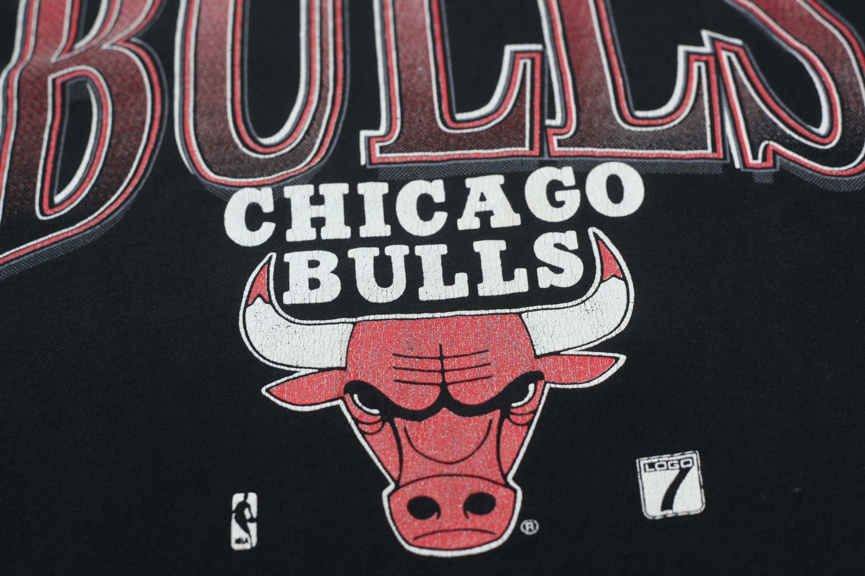 Shop Vintage NBA Chicago Bulls Logo 7 T-Shirt Single Stitch Made