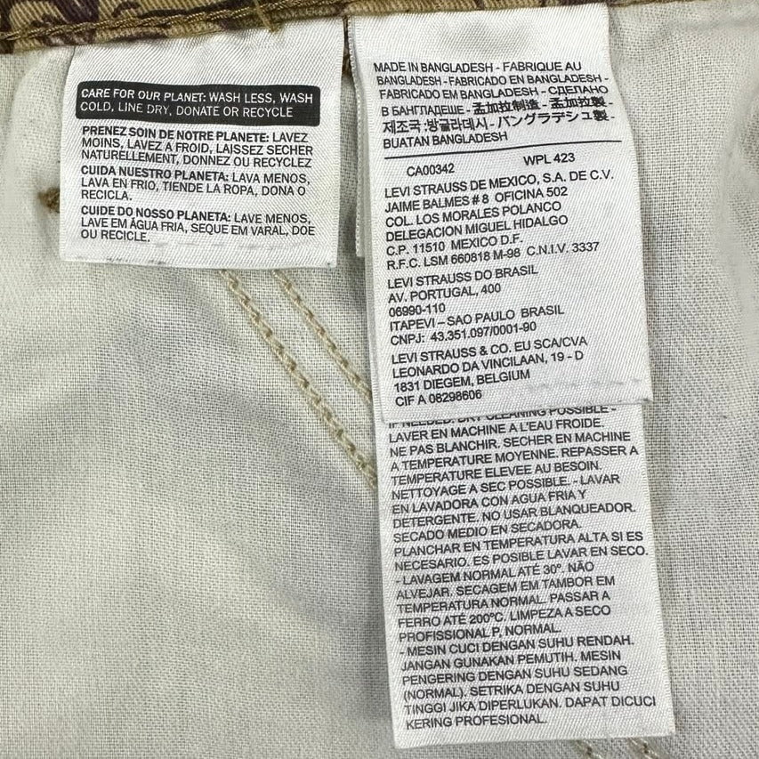 Mens Levi’s Men’s Tropical Floral Khaki Cargo Shorts W33