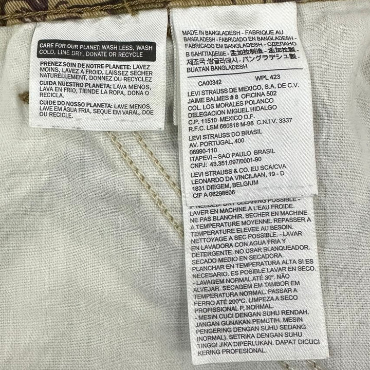 Mens Levi’s Men’s Tropical Floral Khaki Cargo Shorts W33