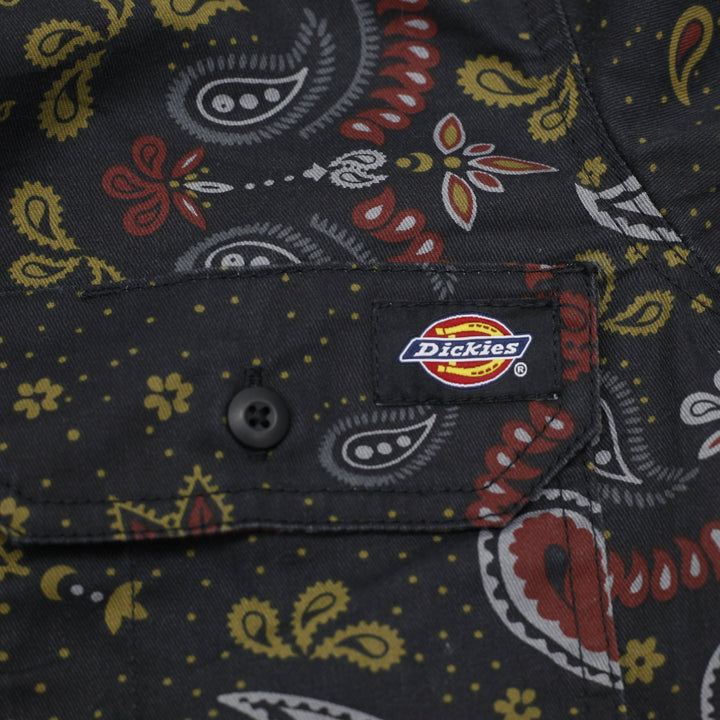 Mens Dickies Paisley Bandana Print Short Sleeve Button-Up Shirt