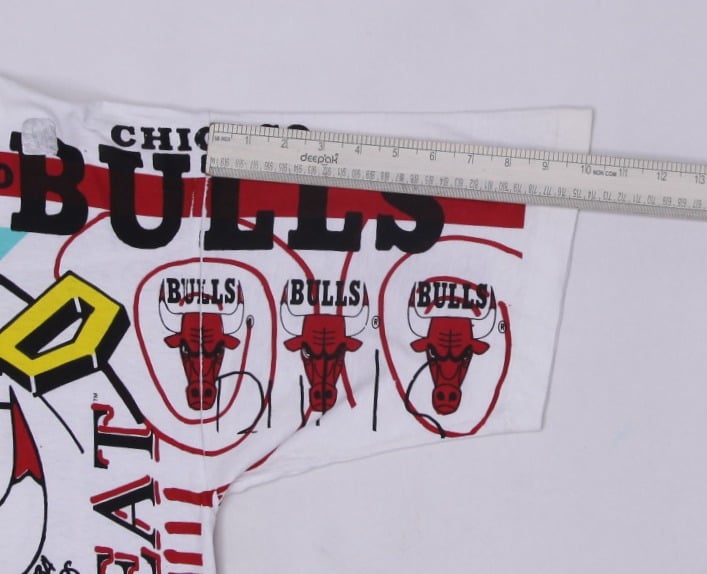 Vintage 90s Chicago Bulls 3 Peat NBA Champions All-Over Print 1993 T-Shirt XL | Migration_T-Shirts - View 9 | Fashion Rerun