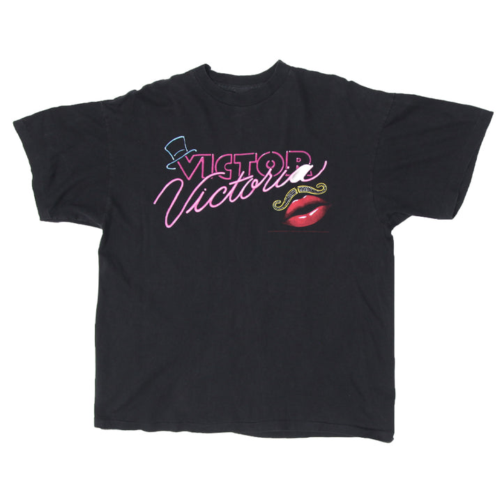 1995 Vintage Victor Victoria Musical T-Shirt S. Stitch Made In USA XL | Migration_T-Shirts UAENAT40 | Fashion Rerun