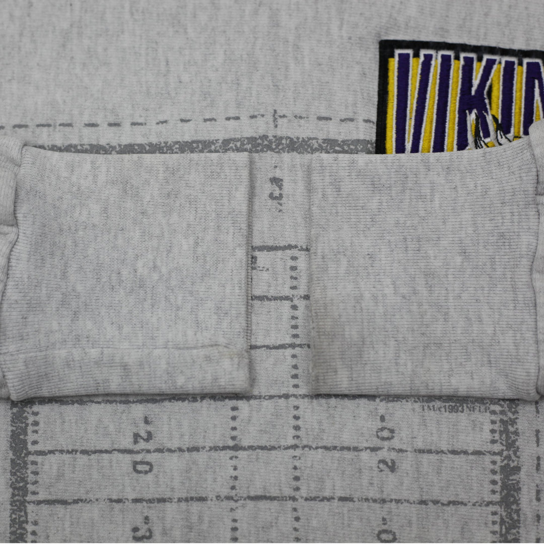 Vintage 90s Minnesota Vikings Majestic Athletic Crewneck Sweatshirt USA Size XL
