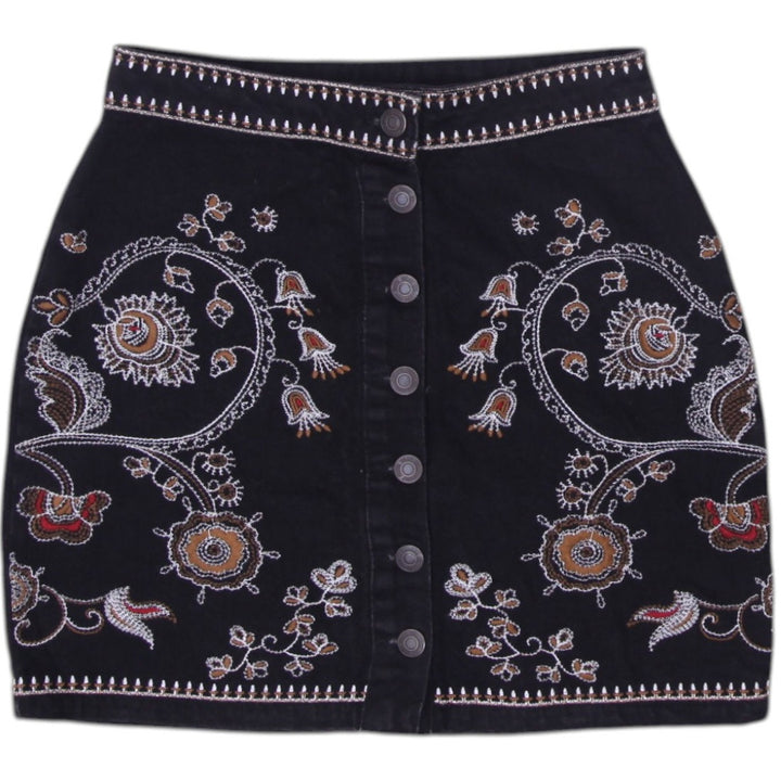 Y2K Ladies Black Embroidered Floral Button Up Mini Skirt Size 2 | Migration_Skirts | Fashion Rerun