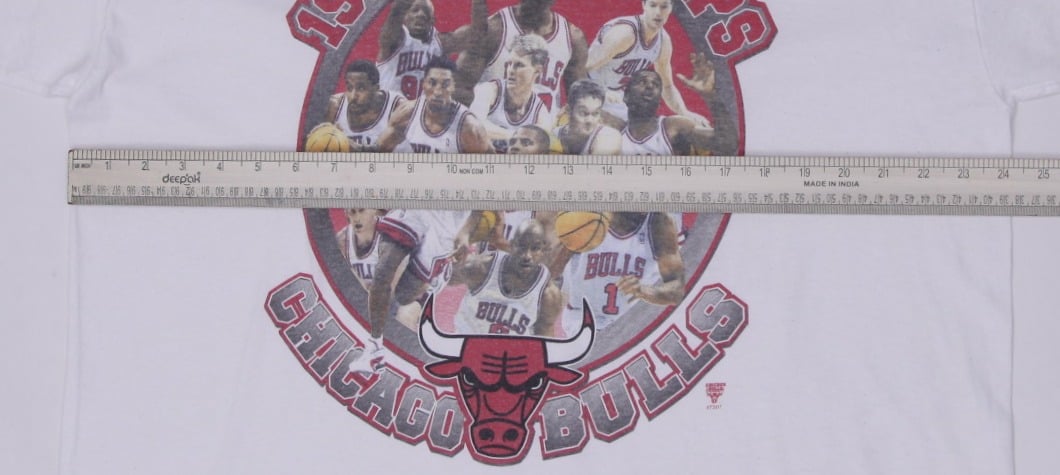 Vintage 1997 NBA Champs Chicago Bulls Starter T-Shirt Made In USA Size XL | Migration_T-Shirts - Alternate Vi | Fashion Rerun
