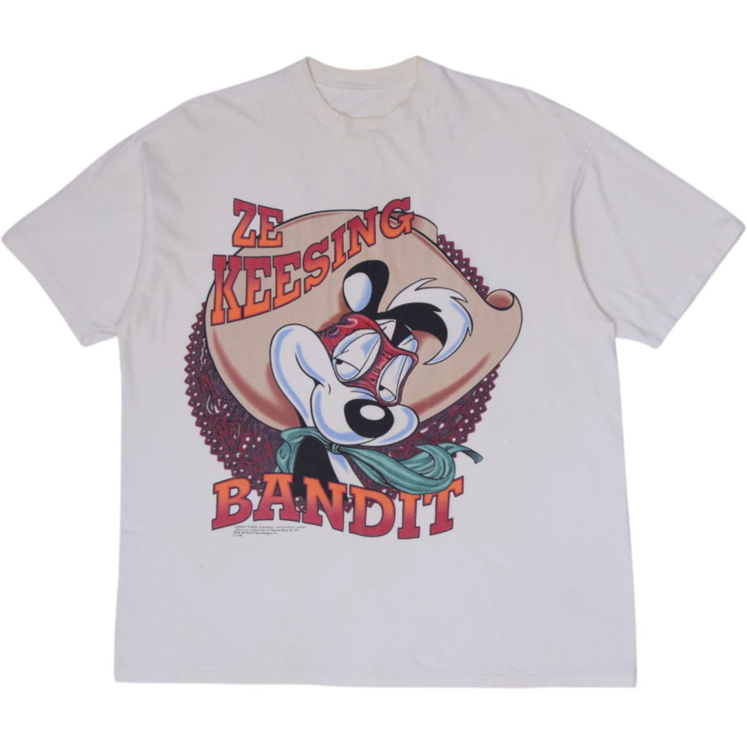 Vintage 90s Pepé Le Pew "Ze Keesing Bandit" T-Shirt Off-White Cream Graphic Single Stitch T-Shirt