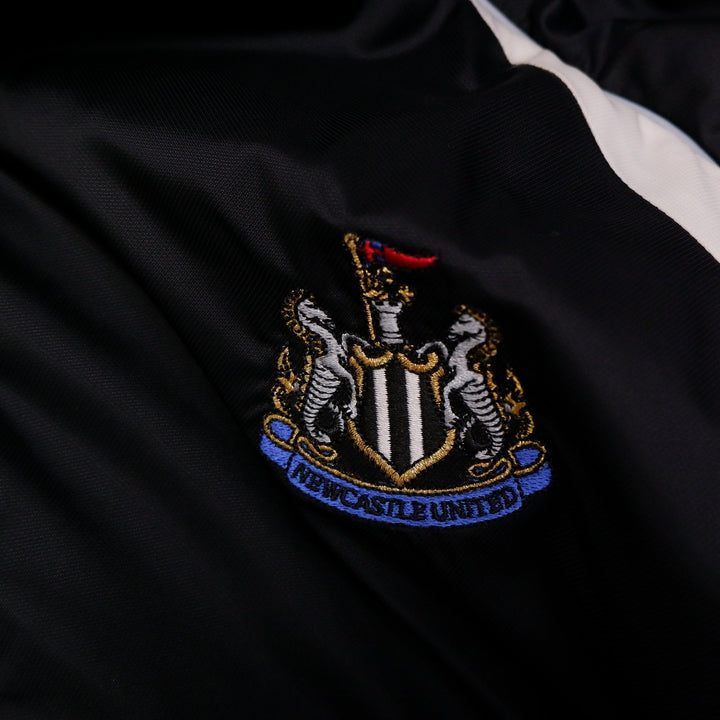 Vintage Mens Adidas Puffer Jacket Black Newcastle United Logo Hooded