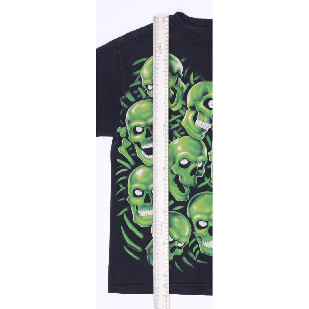 Vintage 2001 Liquid Blue "Skull Pile" Graphic T-Shirt Size M | Migration_T-Shirts - View 7 | Fashion Rerun